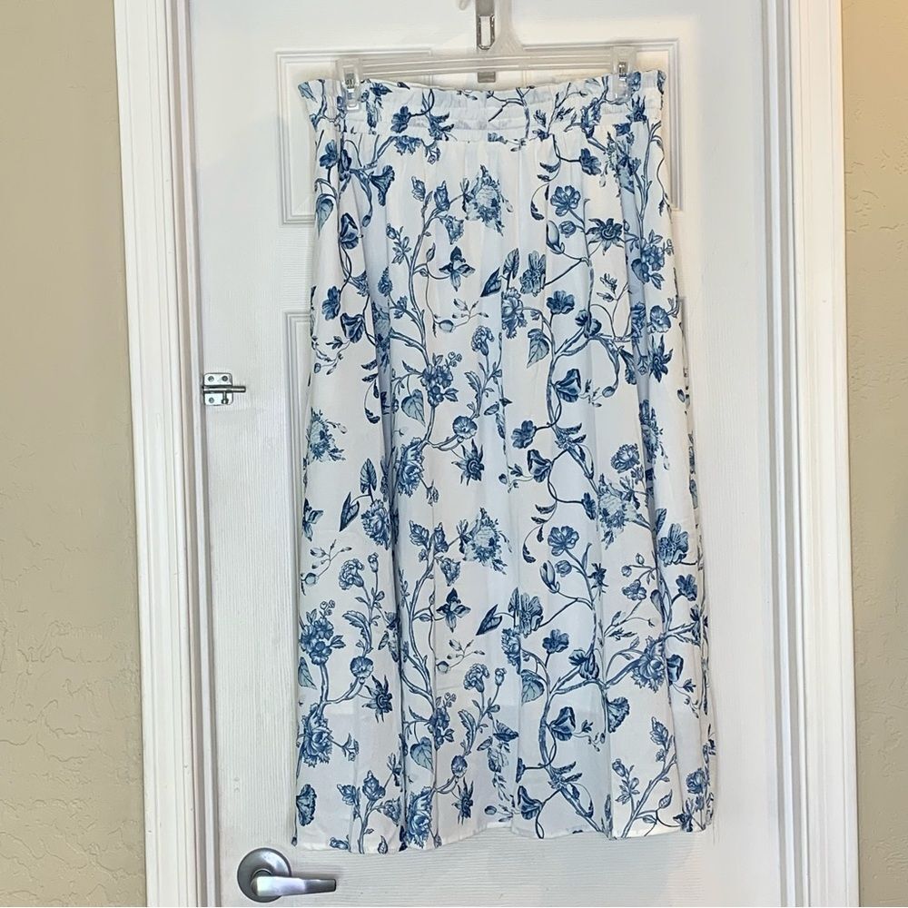 Scarlet Darkness Floral Maxi Skirt Size 2XL - Picture 10 of 10